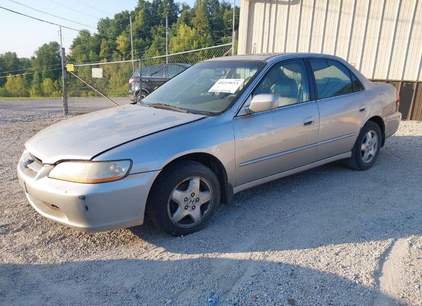 Photo 2 of 1999 Honda Accord EX V6 (VIN 1HGCG1652XA018605)