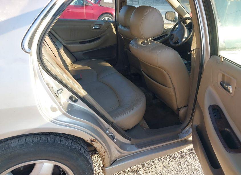 Photo 8 of 1999 Honda Accord EX V6 (VIN 1HGCG1652XA018605)