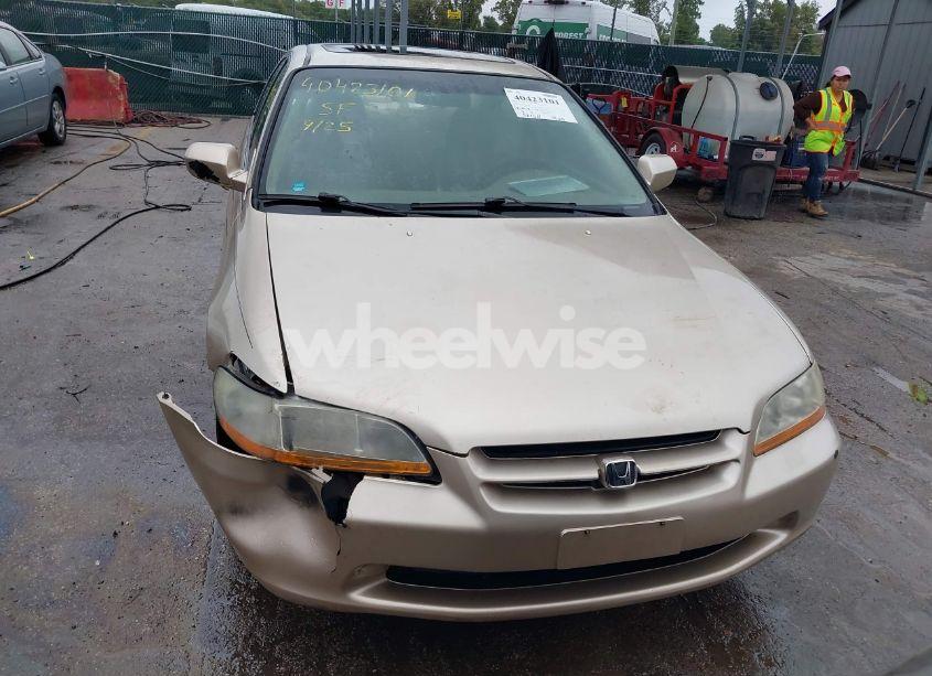 Photo 12 of 2000 Honda Accord 3.0 EX (VIN 1HGCG1652YA019125)