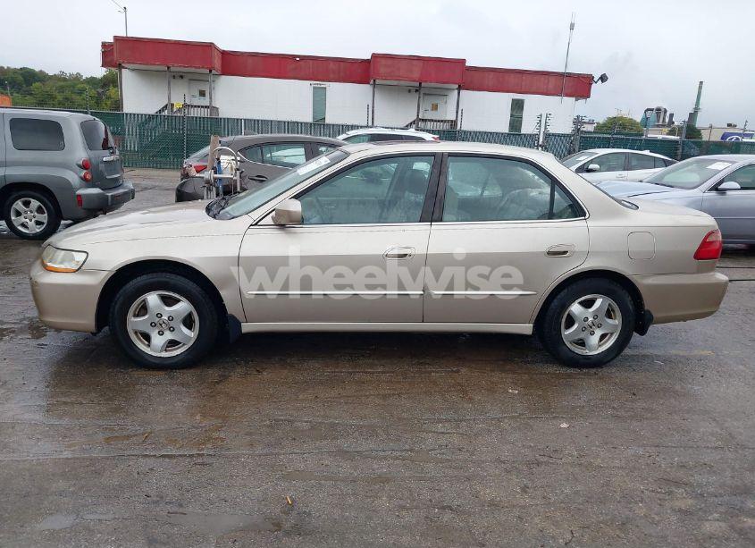 Photo 14 of 2000 Honda Accord 3.0 EX (VIN 1HGCG1652YA019125)