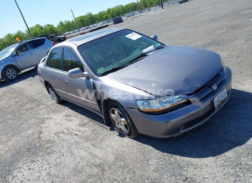 2000 Honda Accord 3.0 EX (VIN 1HGCG1652YA020517) main photo