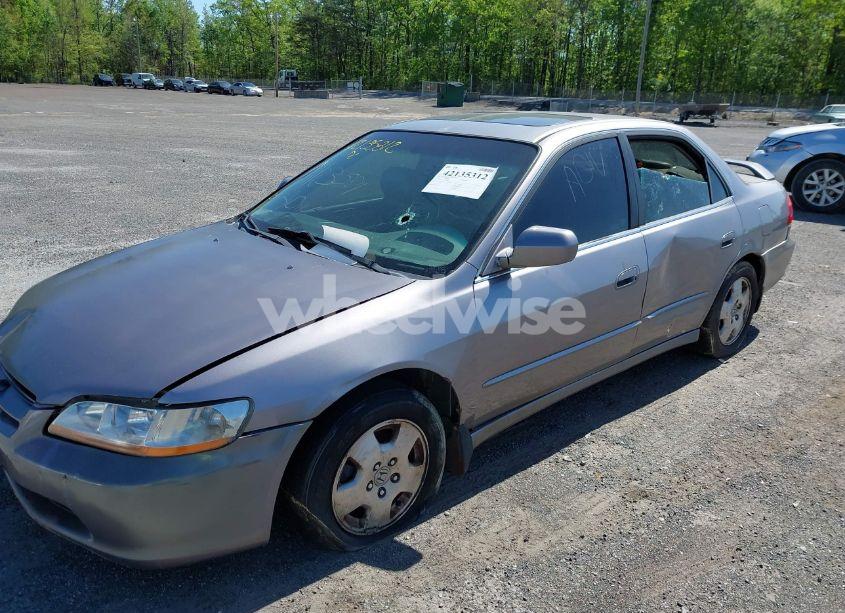 Photo 6 of 2000 Honda Accord 3.0 EX (VIN 1HGCG1652YA020517)