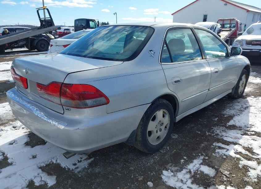 Photo 4 of 2002 Honda Accord 3.0 EX (VIN 1HGCG16532A023983)