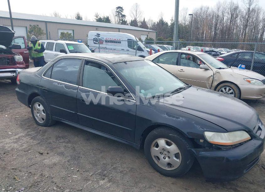 2002 Honda Accord 3.0 EX (VIN 1HGCG16532A039326) main photo