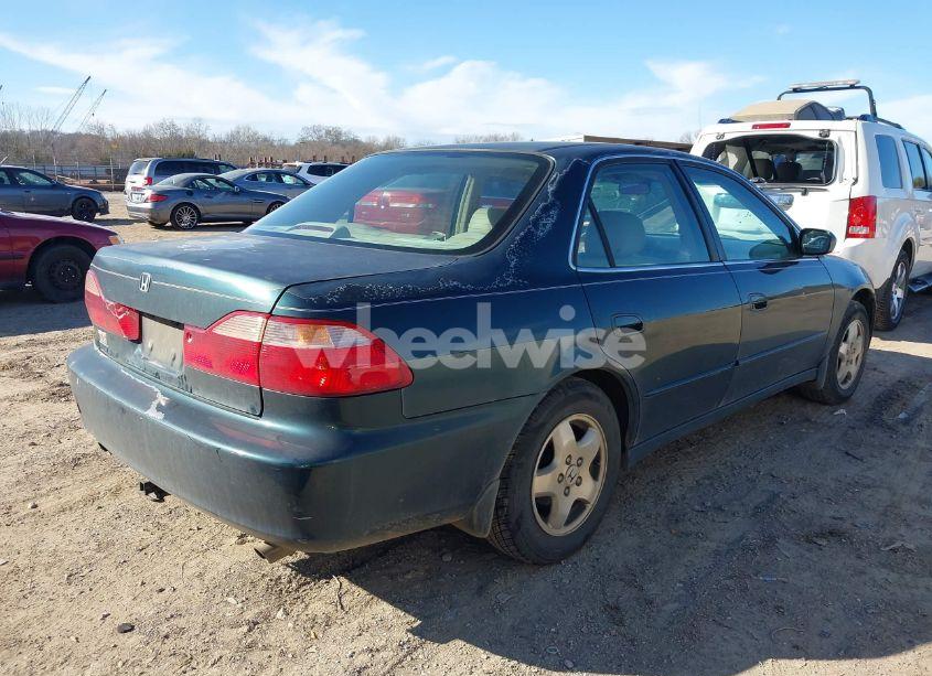 Photo 4 of 1998 Honda Accord EX V6 (VIN 1HGCG1653WA012634)