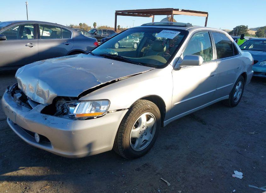 Photo 2 of 1998 Honda Accord EX V6 (VIN 1HGCG1653WA051224)