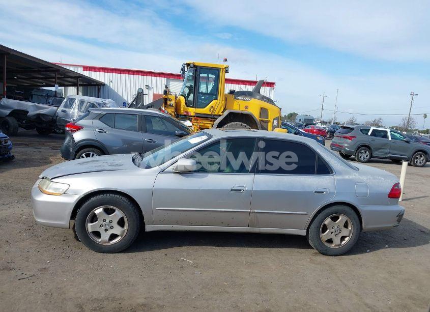 Photo 14 of 1999 Honda Accord EX V6 (VIN 1HGCG1653XA003143)