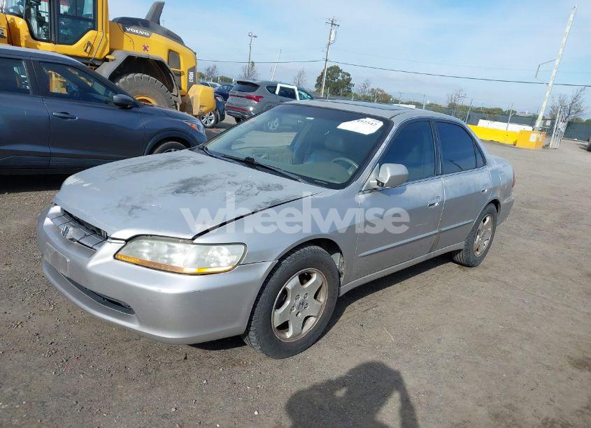 Photo 2 of 1999 Honda Accord EX V6 (VIN 1HGCG1653XA003143)