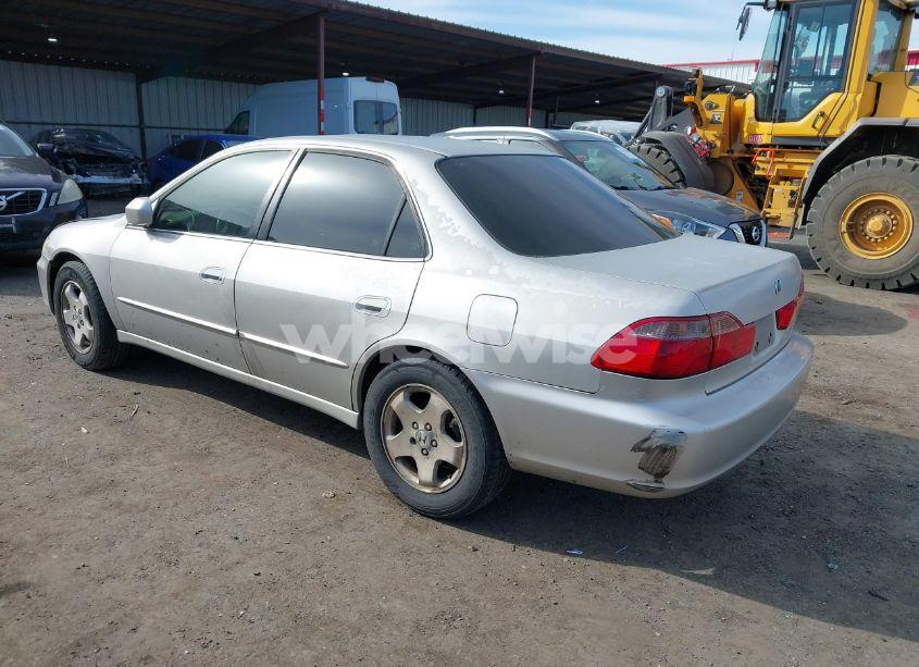 Photo 3 of 1999 Honda Accord EX V6 (VIN 1HGCG1653XA003143)