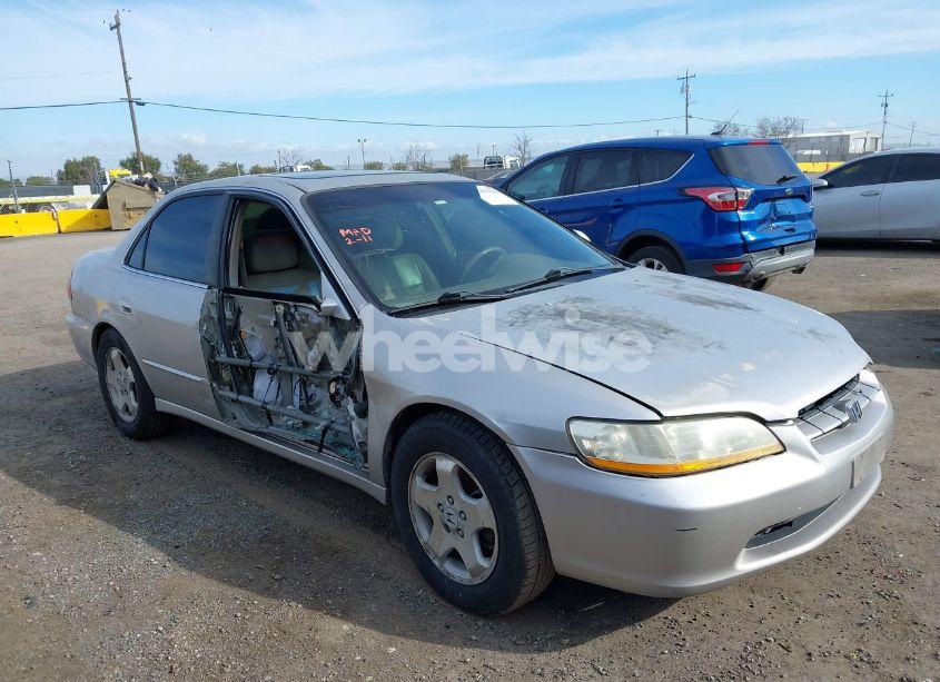 Photo 6 of 1999 Honda Accord EX V6 (VIN 1HGCG1653XA003143)