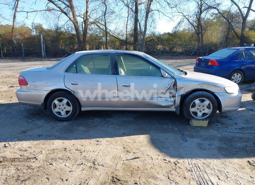 Photo 13 of 1999 Honda Accord EX V6 (VIN 1HGCG1653XA033792)