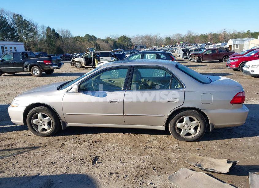 Photo 14 of 1999 Honda Accord EX V6 (VIN 1HGCG1653XA033792)