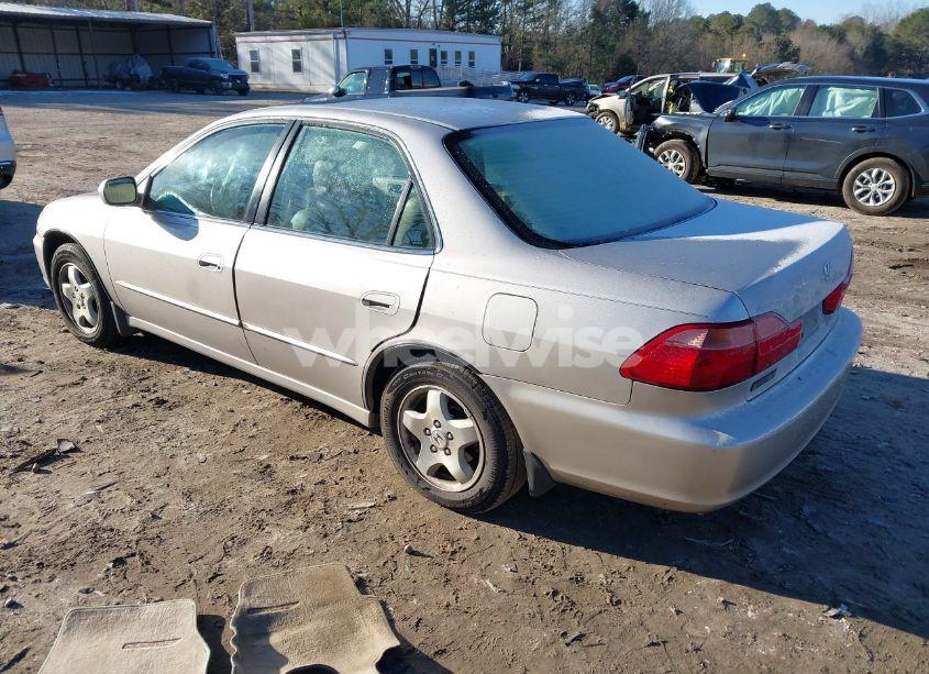 Photo 3 of 1999 Honda Accord EX V6 (VIN 1HGCG1653XA033792)