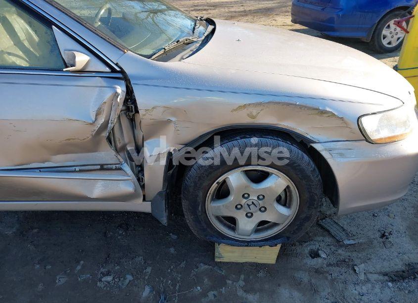 Photo 6 of 1999 Honda Accord EX V6 (VIN 1HGCG1653XA033792)