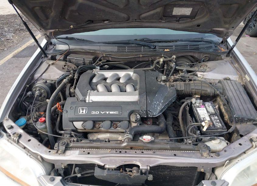 Photo 10 of 2000 Honda Accord 3.0 EX (VIN 1HGCG1653YA003712)