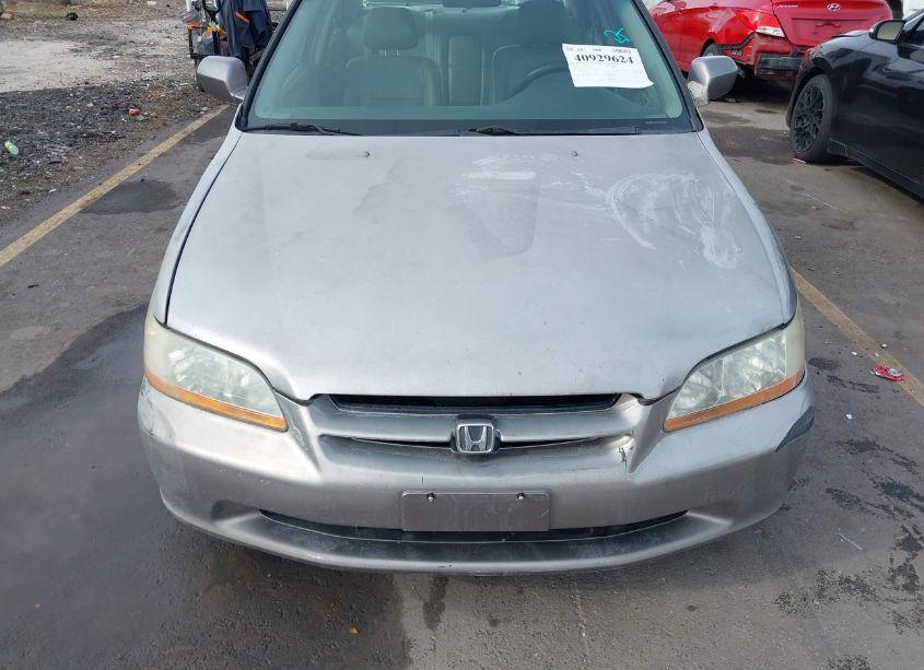 Photo 12 of 2000 Honda Accord 3.0 EX (VIN 1HGCG1653YA003712)