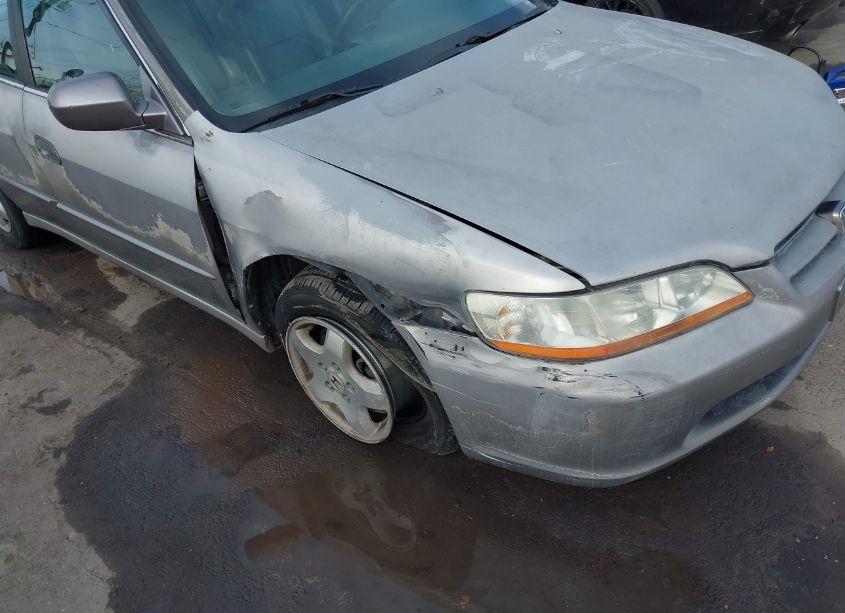 Photo 6 of 2000 Honda Accord 3.0 EX (VIN 1HGCG1653YA003712)