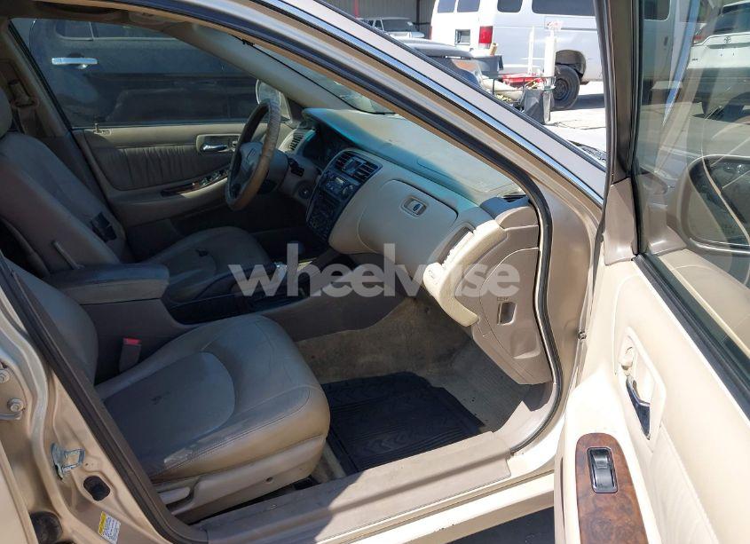 Photo 5 of 2000 Honda Accord 3.0 EX (VIN 1HGCG1653YA040176)