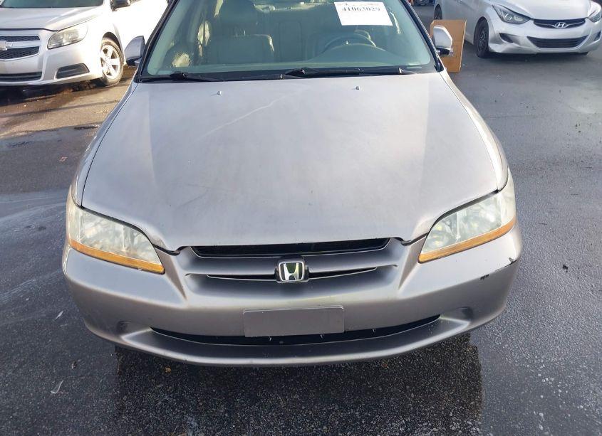 Photo 6 of 2000 Honda Accord 3.0 EX (VIN 1HGCG1653YA060136)