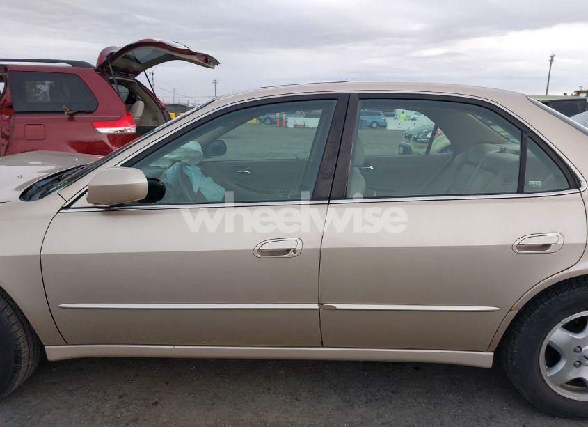 Photo 15 of 2000 Honda Accord 3.0 EX (VIN 1HGCG1653YA072996)