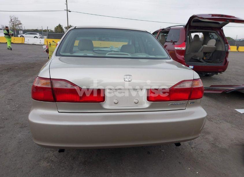 Photo 17 of 2000 Honda Accord 3.0 EX (VIN 1HGCG1653YA072996)