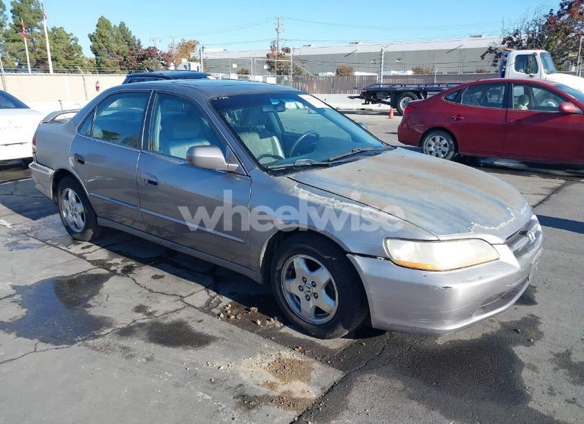2000 Honda Accord 3.0 EX (VIN 1HGCG1653YA076613) main photo