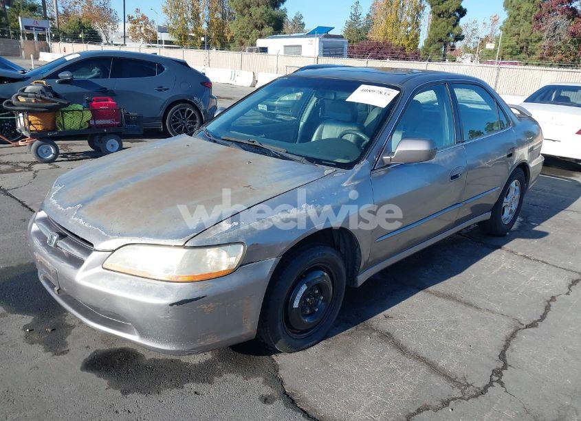 Photo 2 of 2000 Honda Accord 3.0 EX (VIN 1HGCG1653YA076613)