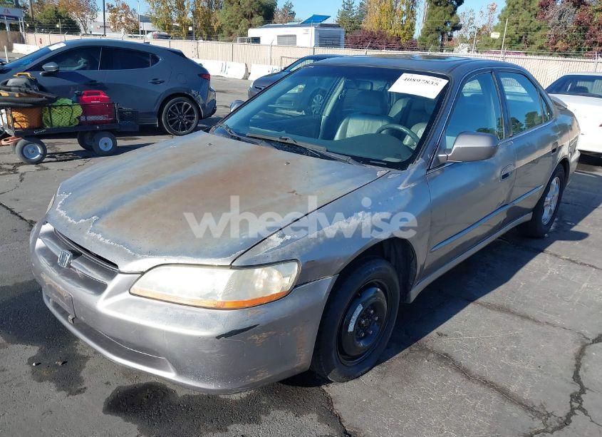 Photo 6 of 2000 Honda Accord 3.0 EX (VIN 1HGCG1653YA076613)