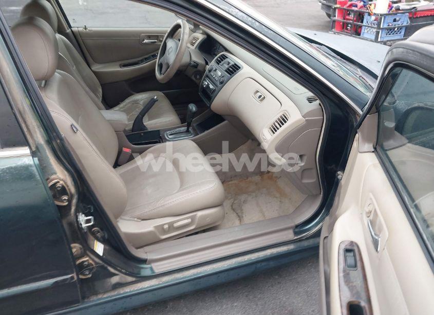 Photo 5 of 2001 Honda Accord 3.0 EX (VIN 1HGCG16541A000646)