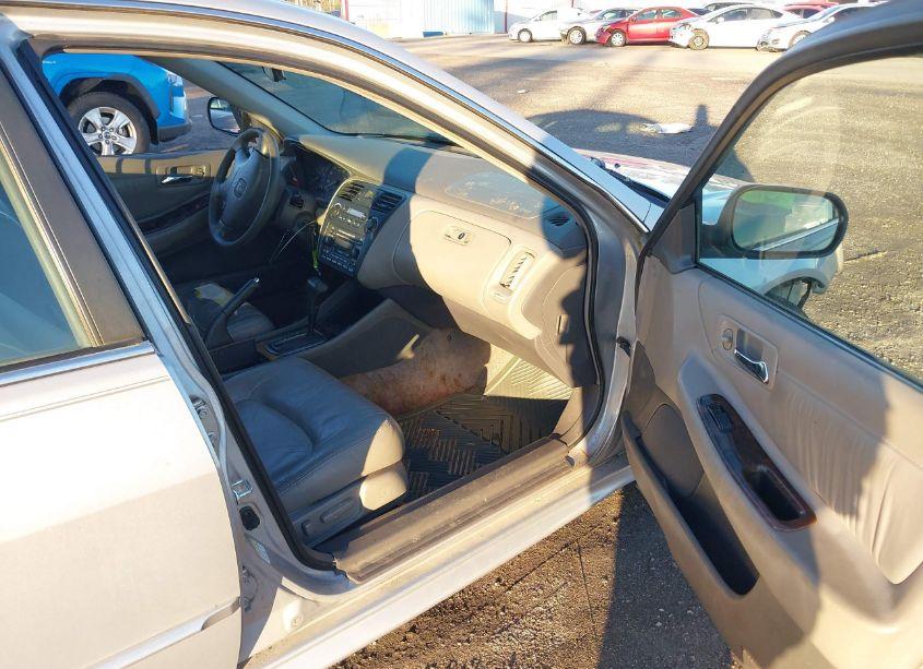 Photo 5 of 2001 Honda Accord 3.0 EX (VIN 1HGCG16541A001487)