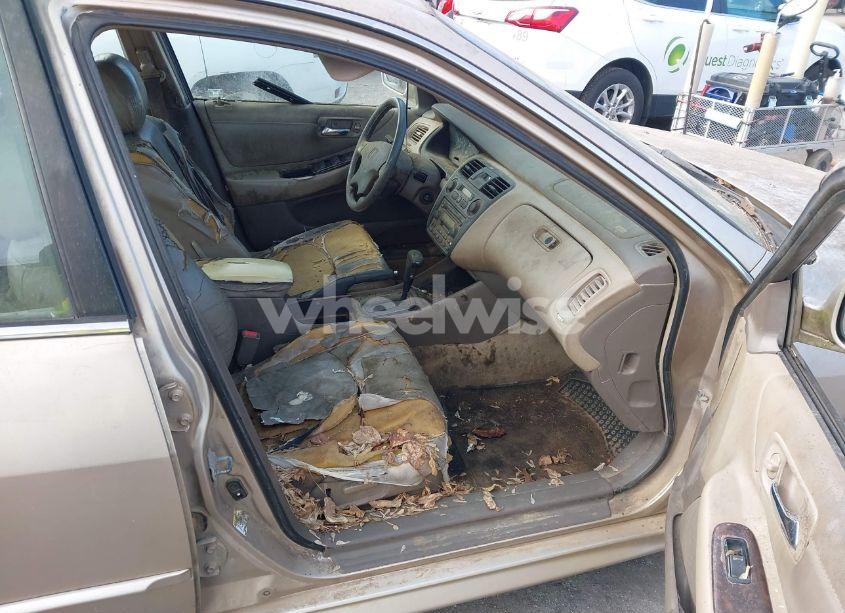 Photo 5 of 2001 Honda Accord 3.0 EX (VIN 1HGCG16541A019620)