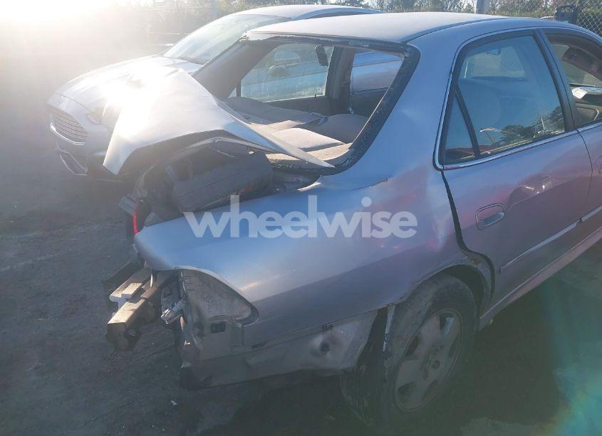 Photo 12 of 2001 Honda Accord 3.0 EX (VIN 1HGCG16541A049247)