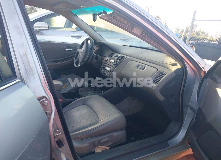 Photo 5 of 2001 Honda Accord 3.0 EX (VIN 1HGCG16541A049247)