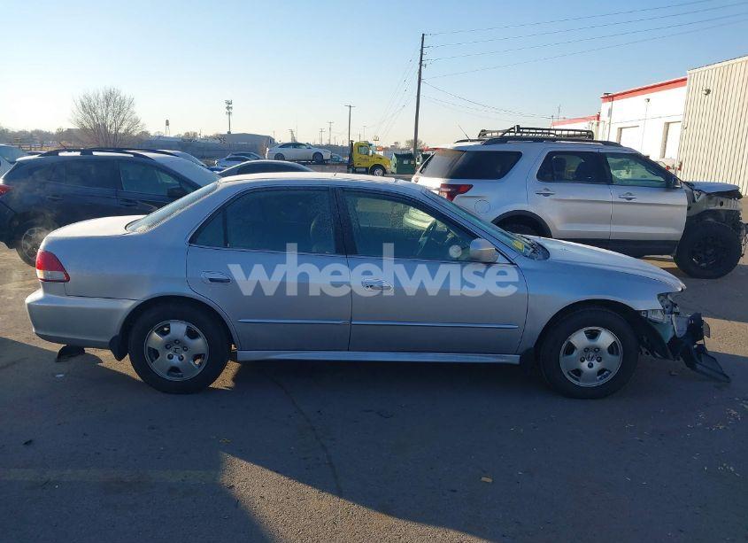 Photo 13 of 2002 Honda Accord 3.0 EX (VIN 1HGCG16542A016816)