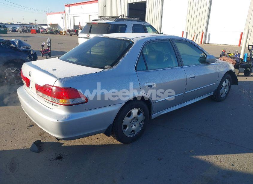 Photo 4 of 2002 Honda Accord 3.0 EX (VIN 1HGCG16542A016816)