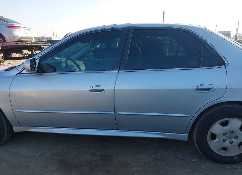 Photo 14 of 2002 Honda Accord 3.0 EX (VIN 1HGCG16542A018047)