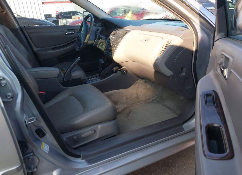 Photo 5 of 2002 Honda Accord 3.0 EX (VIN 1HGCG16542A018047)