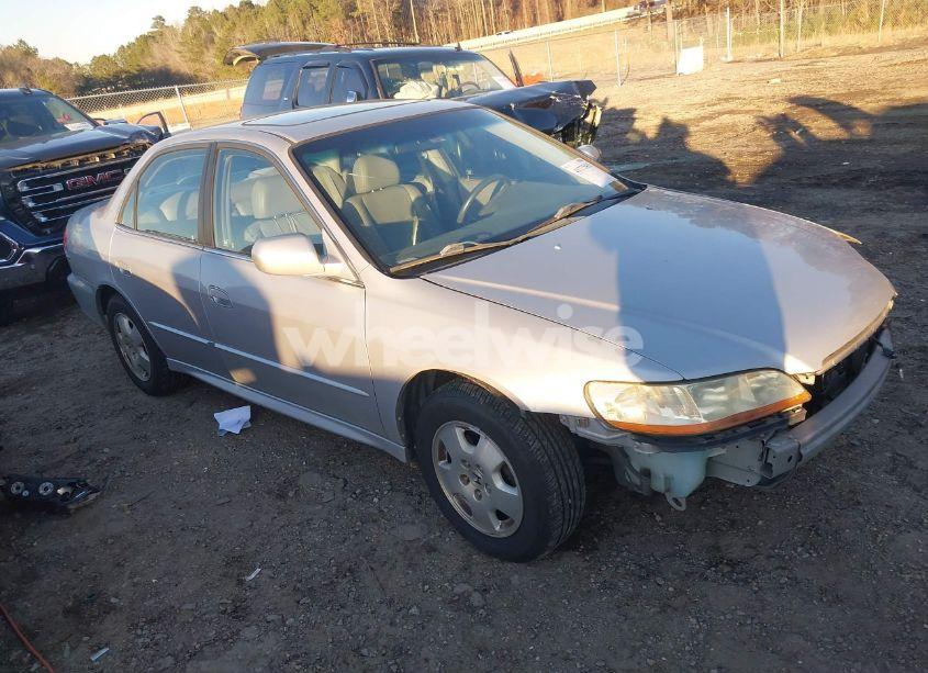 2002 Honda Accord 3.0 EX (VIN 1HGCG16542A039397) main photo