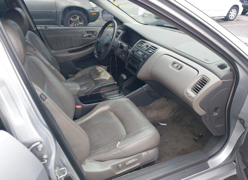 Photo 5 of 2002 Honda Accord 3.0 EX (VIN 1HGCG16542A042266)