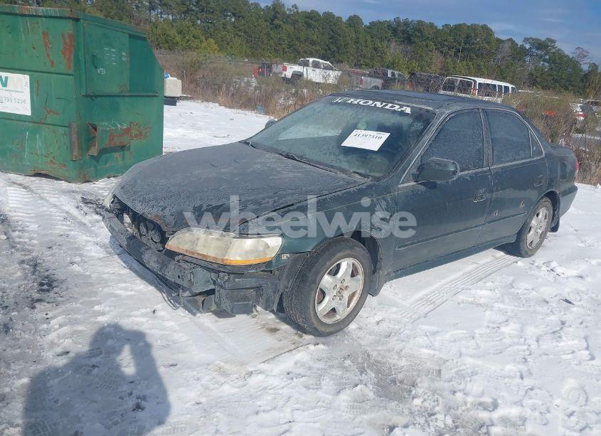 Photo 2 of 2002 Honda Accord 3.0 EX (VIN 1HGCG16542A072786)
