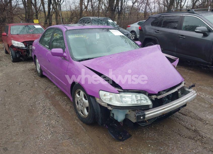 1998 Honda Accord EX V6 (VIN 1HGCG1654WA047215) main photo