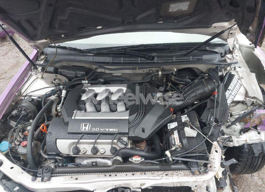 Photo 10 of 1998 Honda Accord EX V6 (VIN 1HGCG1654WA047215)
