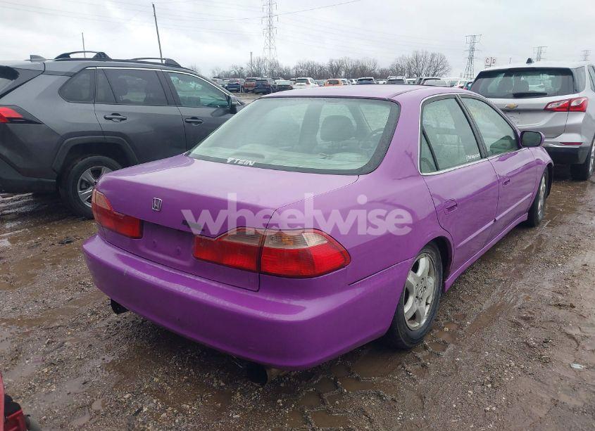 Photo 4 of 1998 Honda Accord EX V6 (VIN 1HGCG1654WA047215)