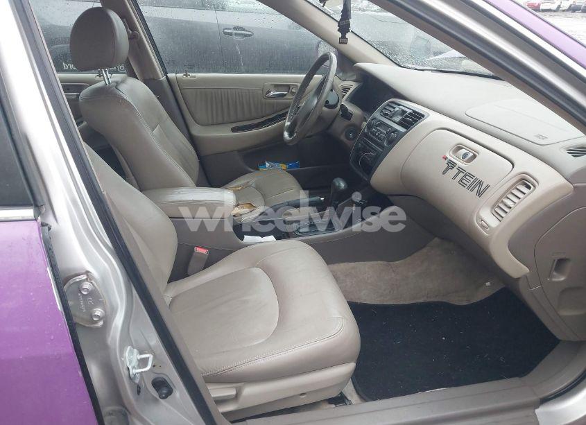 Photo 5 of 1998 Honda Accord EX V6 (VIN 1HGCG1654WA047215)