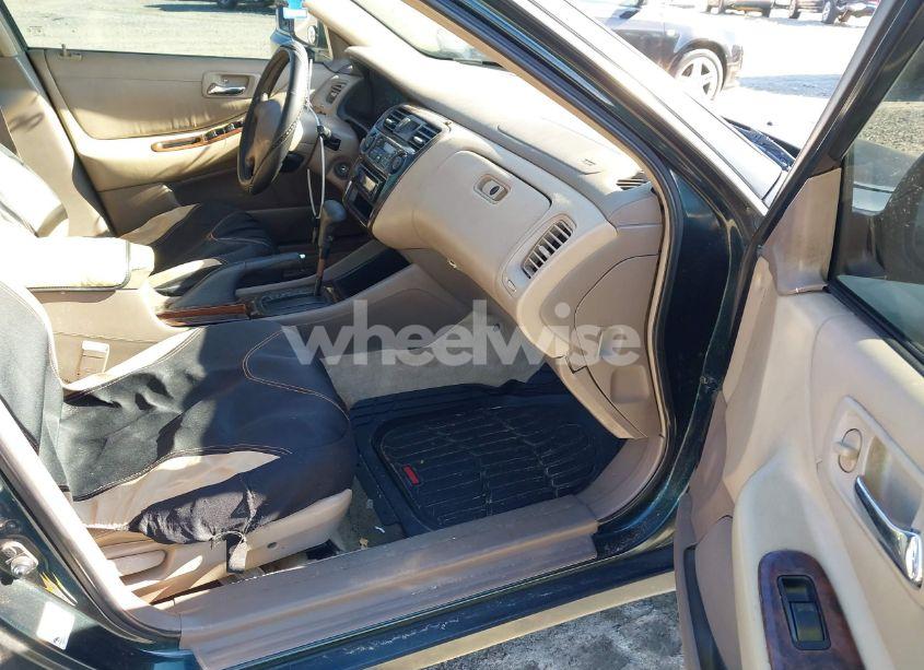 Photo 5 of 2000 Honda Accord 3.0 EX (VIN 1HGCG1654YA032149)