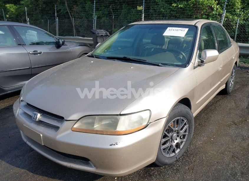 Photo 2 of 2000 Honda Accord 3.0 EX (VIN 1HGCG1654YA078659)