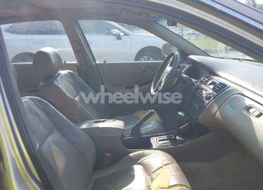 Photo 5 of 2000 Honda Accord 3.0 EX (VIN 1HGCG1654YA078659)