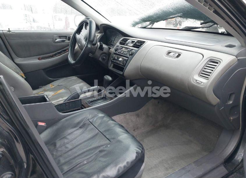 Photo 5 of 2000 Honda Accord 3.0 EX (VIN 1HGCG1654YA093405)