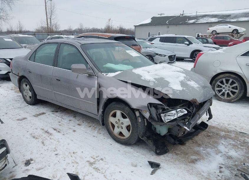 2000 Honda Accord 3.0 EX (VIN 1HGCG1654YA099043) main photo