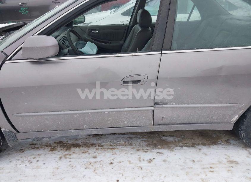 Photo 15 of 2000 Honda Accord 3.0 EX (VIN 1HGCG1654YA099043)